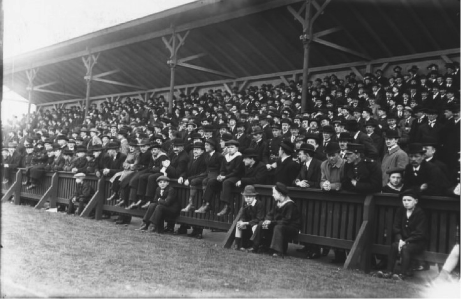 Danish crowd for a friendly between Danish club ‘Frem’ and Swedish club ‘Göteborg’ on 21st April 1916. Photo: The National Library of Denmark, photographer Holger Damgaard